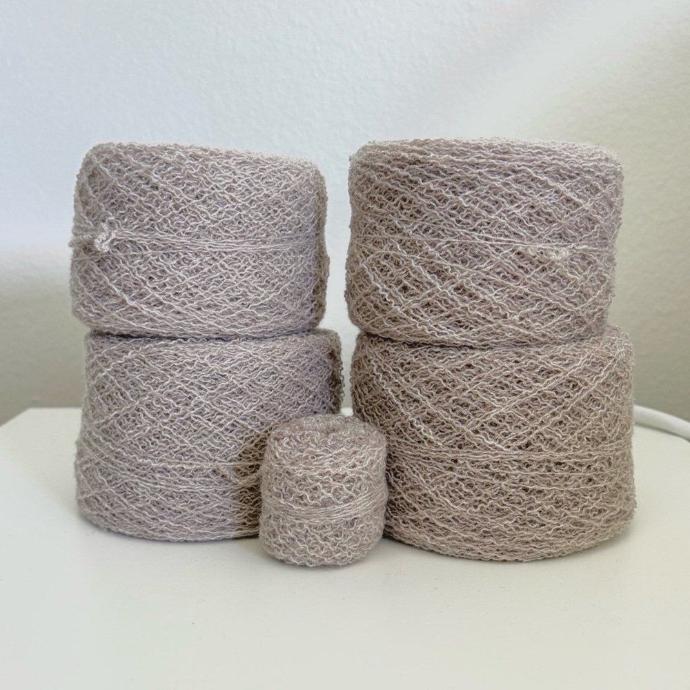 100% Cashmere Beige Reclaimed Lace Weight Yarn Bundle of 5 Cakes 227 grams